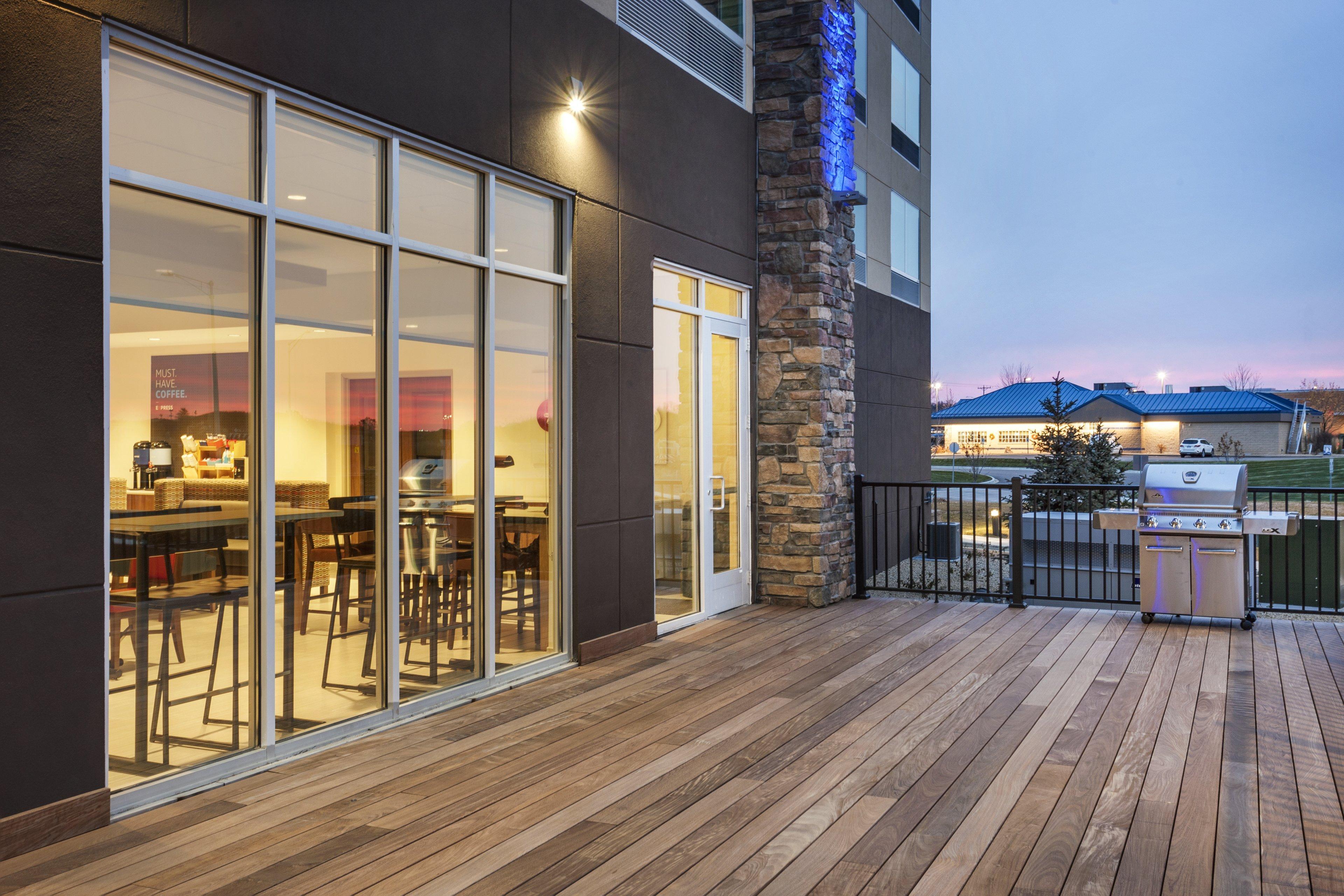 Holiday Inn Express & Suites - Hudson I-94 By Ihg Экстерьер фото